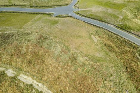 Photo of property in 10 Olsen Place, Kinloch, 3385