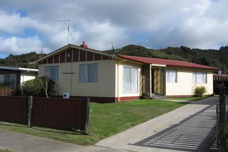 Photo of property in 257 Wellington Road, Wainuiomata, Lower Hutt, 5014