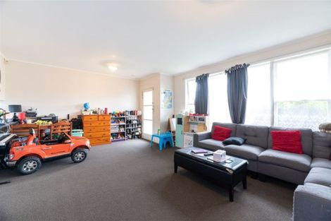 Photo of property in 2/82a Panama Road, Mount Wellington, Auckland, 1062