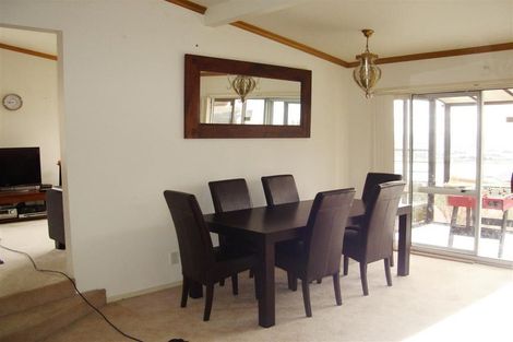 Photo of property in 2/2 Brigid Place, Mount Pleasant, Christchurch, 8081