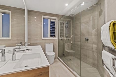 Photo of property in 1/56 Castor Bay Road, Castor Bay, Auckland, 0620