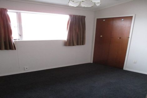 Photo of property in 98 Gossamer Drive, Pakuranga Heights, Auckland, 2010