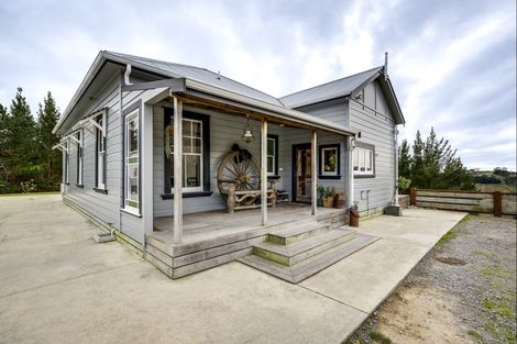 Photo of property in 972 Kahuranaki Road, Kahuranaki, Havelock North, 4295