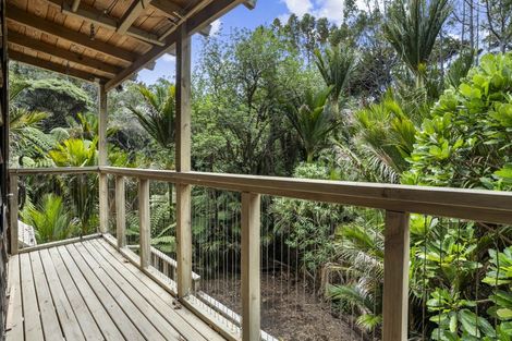 Photo of property in 40 Lone Kauri Road, Karekare, New Lynn, 0772