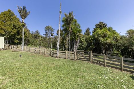 Photo of property in 86 Anawhata Road, Anawhata, New Lynn, 0772