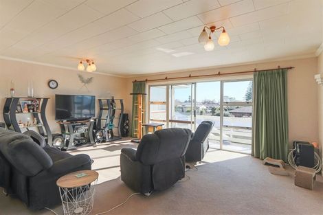 Photo of property in 6 Brookes Street, Inglewood, 4330