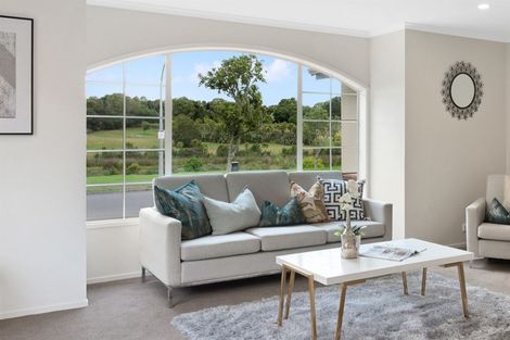 Photo of property in 54 Hillwell Drive, Henderson, Auckland, 0612