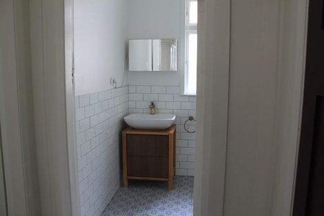 Photo of property in 14 Awa Road, Miramar, Wellington, 6022