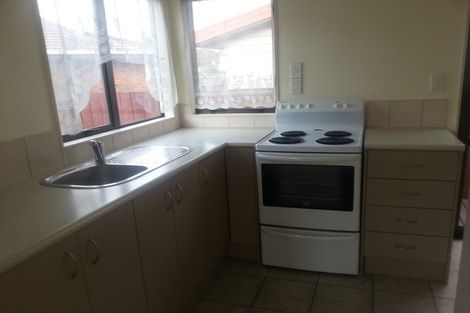 Photo of property in 2 Glucina Place, Glen Eden, Auckland, 0602