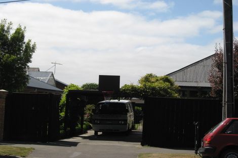 Photo of property in 4 Fovant Street, Russley, Christchurch, 8042