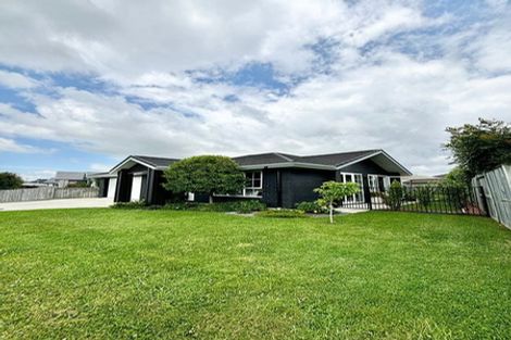 Photo of property in 8 Kahuparere Crescent, Pyes Pa, Tauranga, 3112