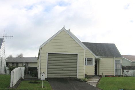 Photo of property in 8 Dalwood Grove, Highbury, Palmerston North, 4412