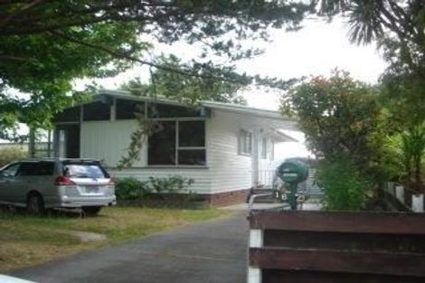 Photo of property in 16 Finlow Drive, Te Atatu South, Auckland, 0610