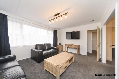 Photo of property in 40 Ruamahanga Crescent, Terrace End, Palmerston North, 4410