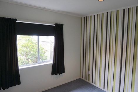 Photo of property in 2/22 Steeple Rise, Pakuranga, Auckland, 2010