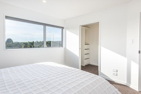 Photo of property in 7 Kakapo Lane, Redwood, Christchurch, 8051