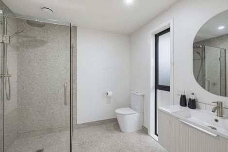 Photo of property in 21a Weraroa Road, Levin, 5510