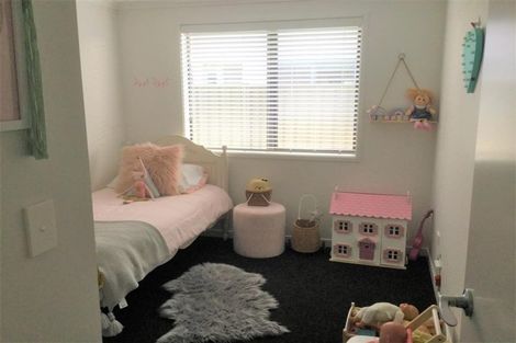 Photo of property in 8 Scarr Lane, Pyes Pa, Tauranga, 3112