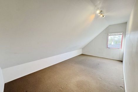 Photo of property in 32 Henwood Road, Taupaki, Henderson, 0782