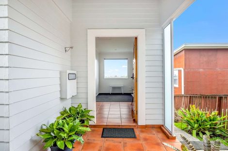 Photo of property in 9 Norfolk Road, Stanmore Bay, Whangaparaoa, 0932