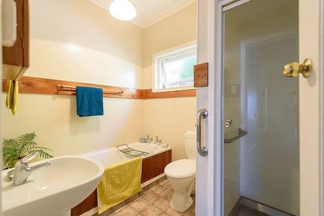 Photo of property in 33 Bentinck Avenue, Strathmore Park, Wellington, 6022