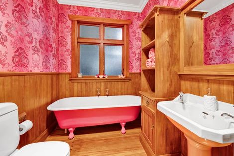 Photo of property in 192a Mangorei Road, Merrilands, New Plymouth, 4312
