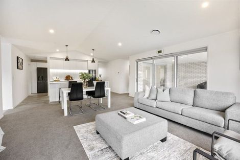 Photo of property in 30b Sycamore Grove, Lower Vogeltown, New Plymouth, 4310