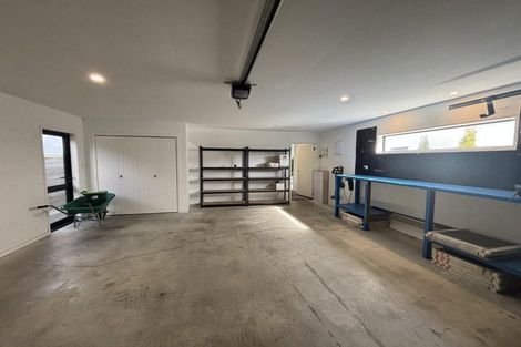Photo of property in 9 Cooke Farm Grove, Waiwhakaiho, New Plymouth, 4312
