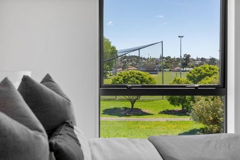 Photo of property in 1/18 Albert Road, Kelston, Auckland, 0602