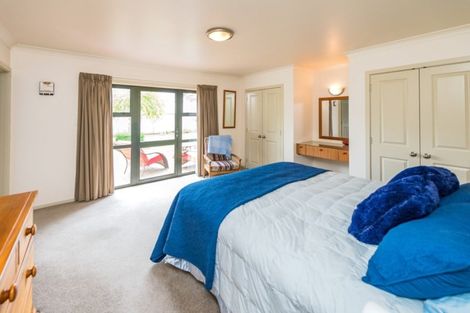 Photo of property in 13 Chester Street, Waverley, 4510