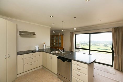 Photo of property in 184 Everett Road, Everett Park, New Plymouth, 4373