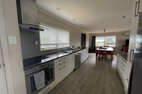 Photo of property in 459 Don Buck Road, Massey, Auckland, 0614