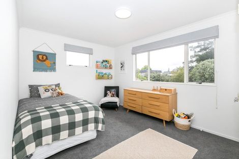 Photo of property in 8a Alison Street, Hamilton Lake, Hamilton, 3204