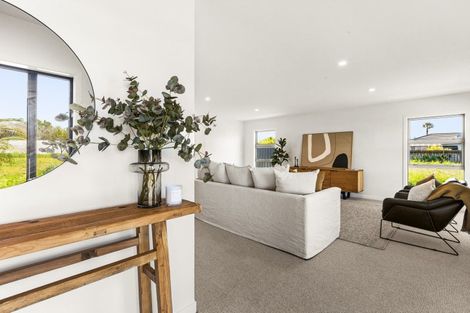 Photo of property in 23 George Yee Place, Taradale, Napier, 4112