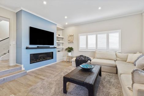 Photo of property in 6 Sample Road, Albany, Auckland, 0632
