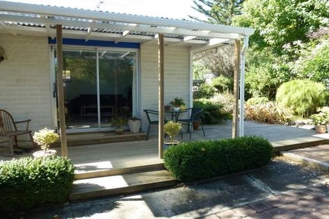 Photo of property in 25b Pehi Kupa Street, Waikanae, 5036