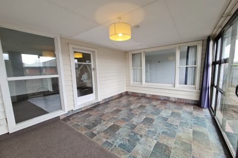 Photo of property in 99 Avonhead Road, Avonhead, Christchurch, 8042