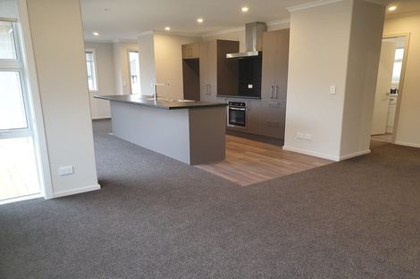 Photo of property in 43a Wainuiomata Road, Wainuiomata, Lower Hutt, 5014