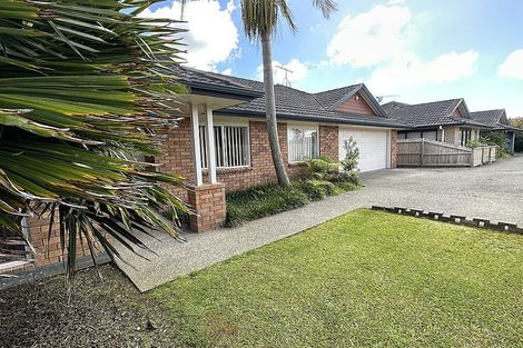 Photo of property in 9 Brosna Place, East Tamaki, Auckland, 2016