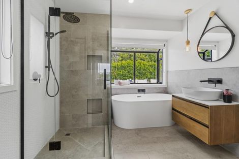 Photo of property in 8 Forsythe Place, Massey, Auckland, 0614