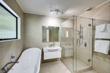 Photo of property in 34 James Cook Street, Havelock North, 4130