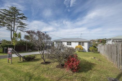Photo of property in 1/57 Coronation Road, Hillcrest, Auckland, 0627