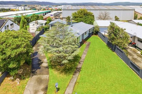 Photo of property in 52 Acacia Street, Kelvin Grove, Palmerston North, 4414