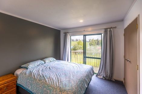 Photo of property in 24 Eagle Street, Waipawa, 4210