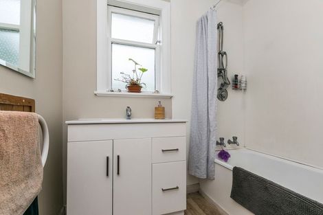 Photo of property in 308 Main Road, Tawa, Wellington, 5028