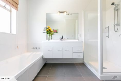 Photo of property in 4 West Place, Greenmeadows, Napier, 4112