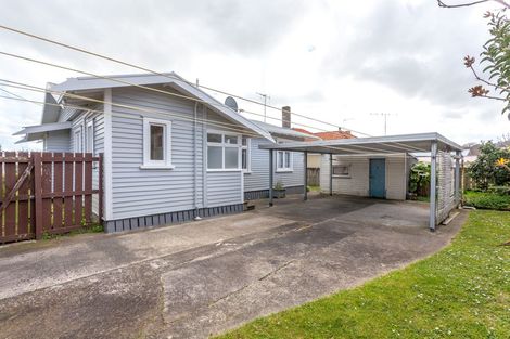 Photo of property in 300 Mackay Street, Thames, 3500