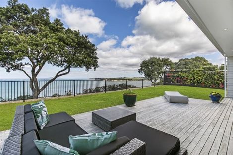 Photo of property in 63 Hawaiian Parade, Arkles Bay, Whangaparaoa, 0932