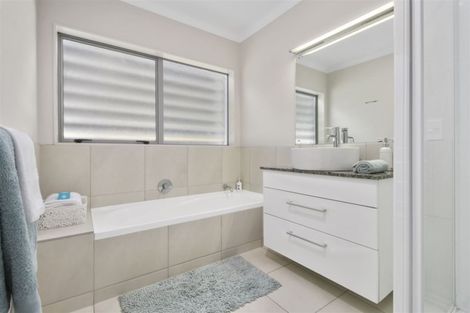 Photo of property in 24 Te Puru Drive, Maraetai, Auckland, 2018