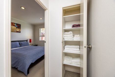 Photo of property in 2/10 Raewyn Place, Pakuranga, Auckland, 2010